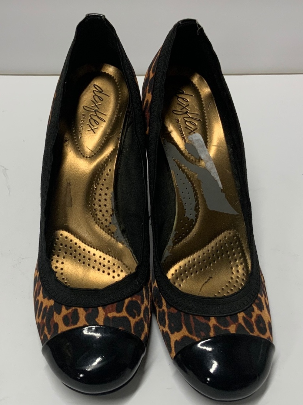 Dexflex black pointed cheetah print comfort heels